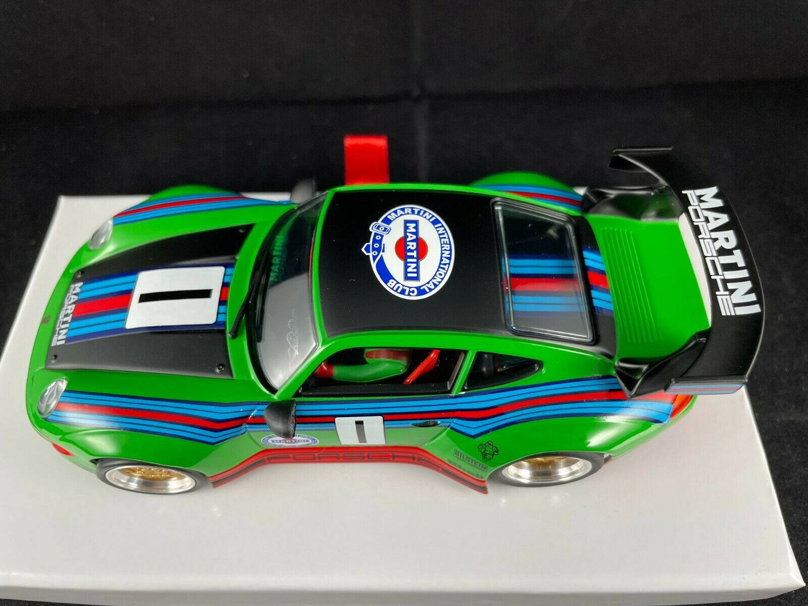 RS0081 RevoSlot Porsche 911 GT2 Martini Green