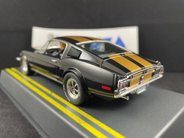 P150 PIONEER FORD MUSTANG FASTBACK GT ROUTE 66 LE BLACK / GOLD 1:32 ...