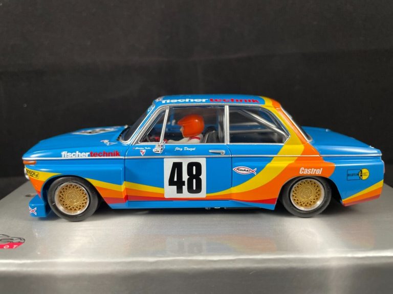 RS0178 REVO SLOT BMW 2002 48 FISCHER SLOT CAR 132 SCALE SLOT CAR