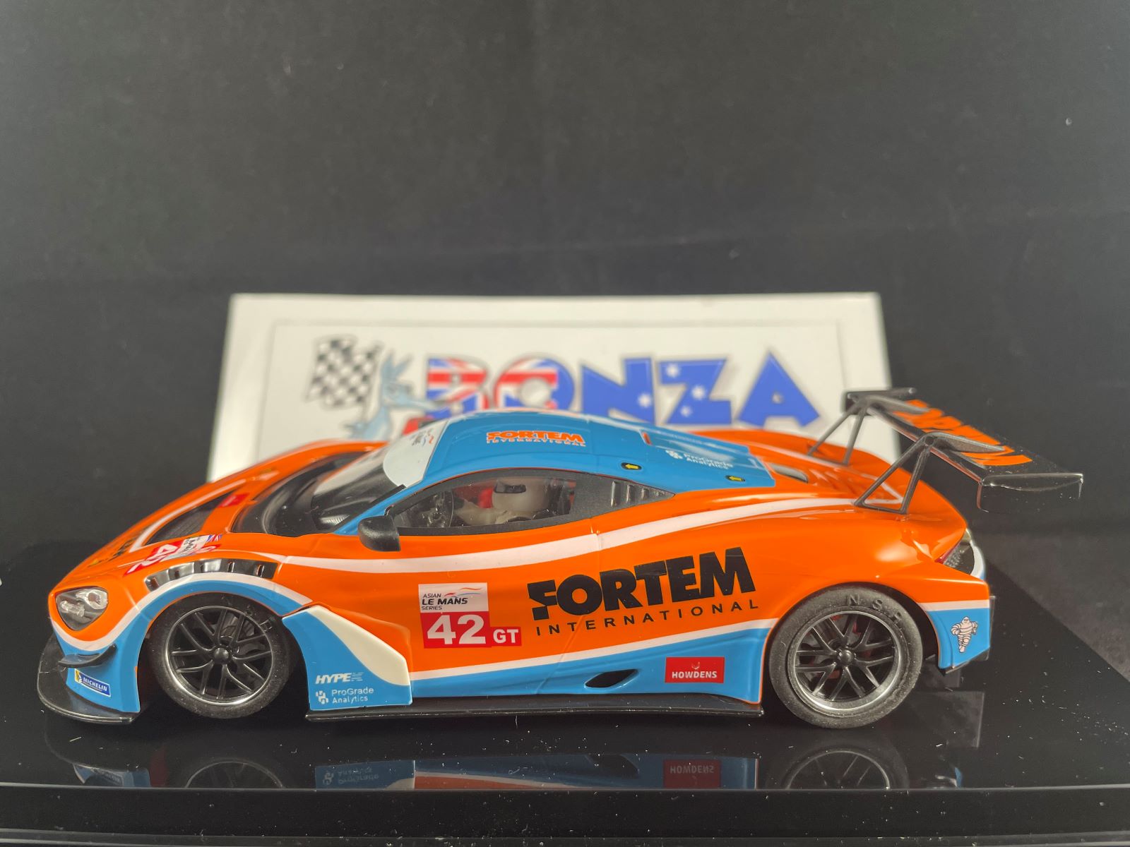 0556SW NSR MCLAREN 720S OPTIMUM MOTORSPORT FORTEM #42 1:32 SLOT CAR
