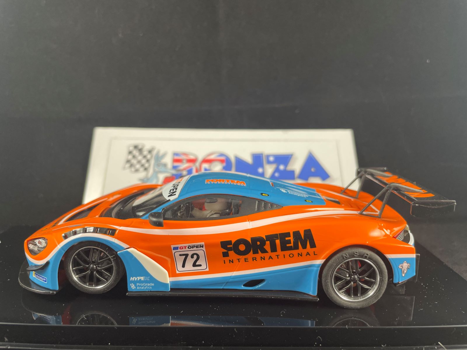0557SW NSR MCLAREN 720S OPTIMUM MOTORSPORT FORTEM #72 1:32 SLOT CAR