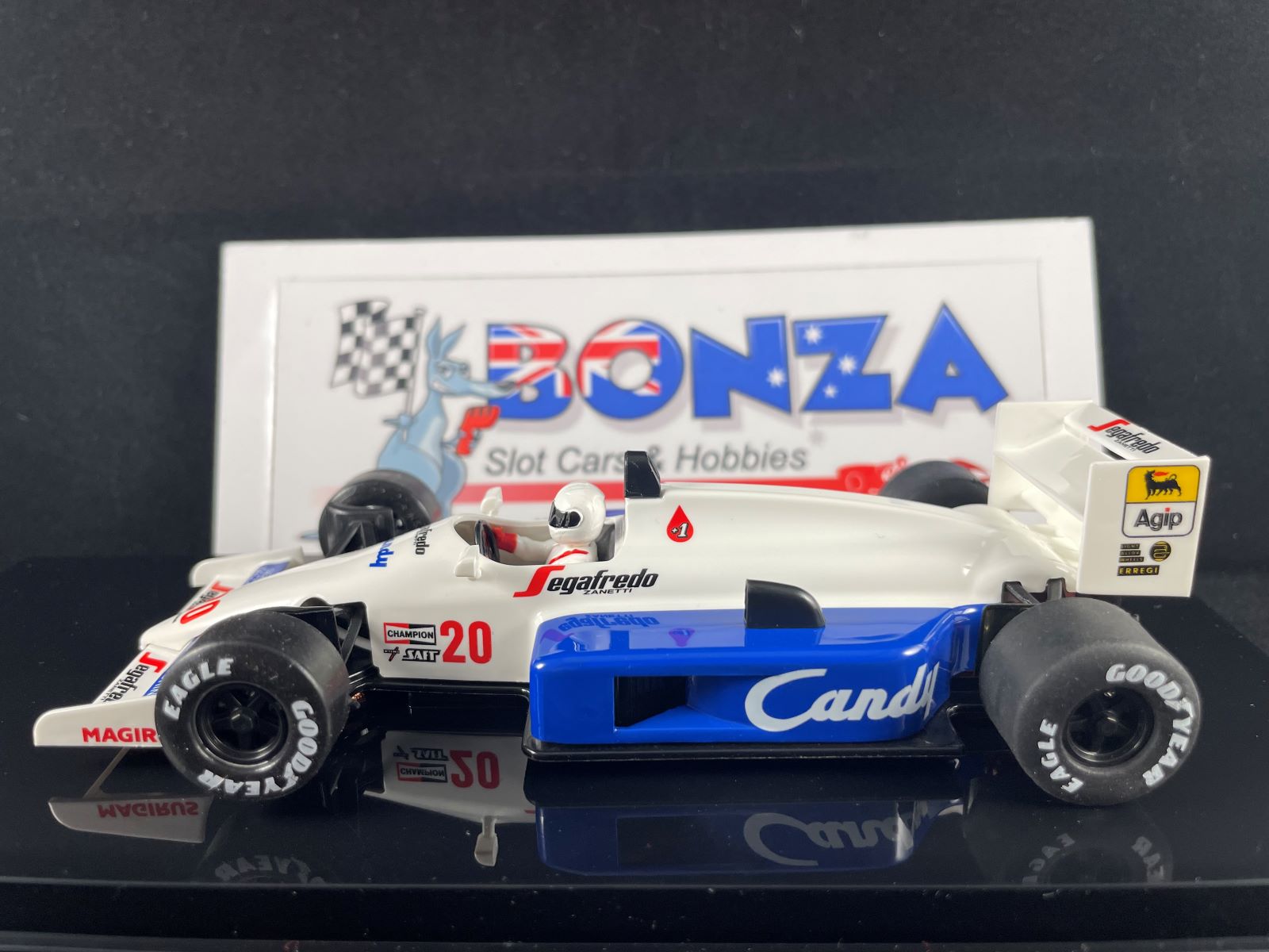 0573IL NSR F1 86/89 CANDY #20 JOHNNY CECOTTO 1:32 SLOT CAR