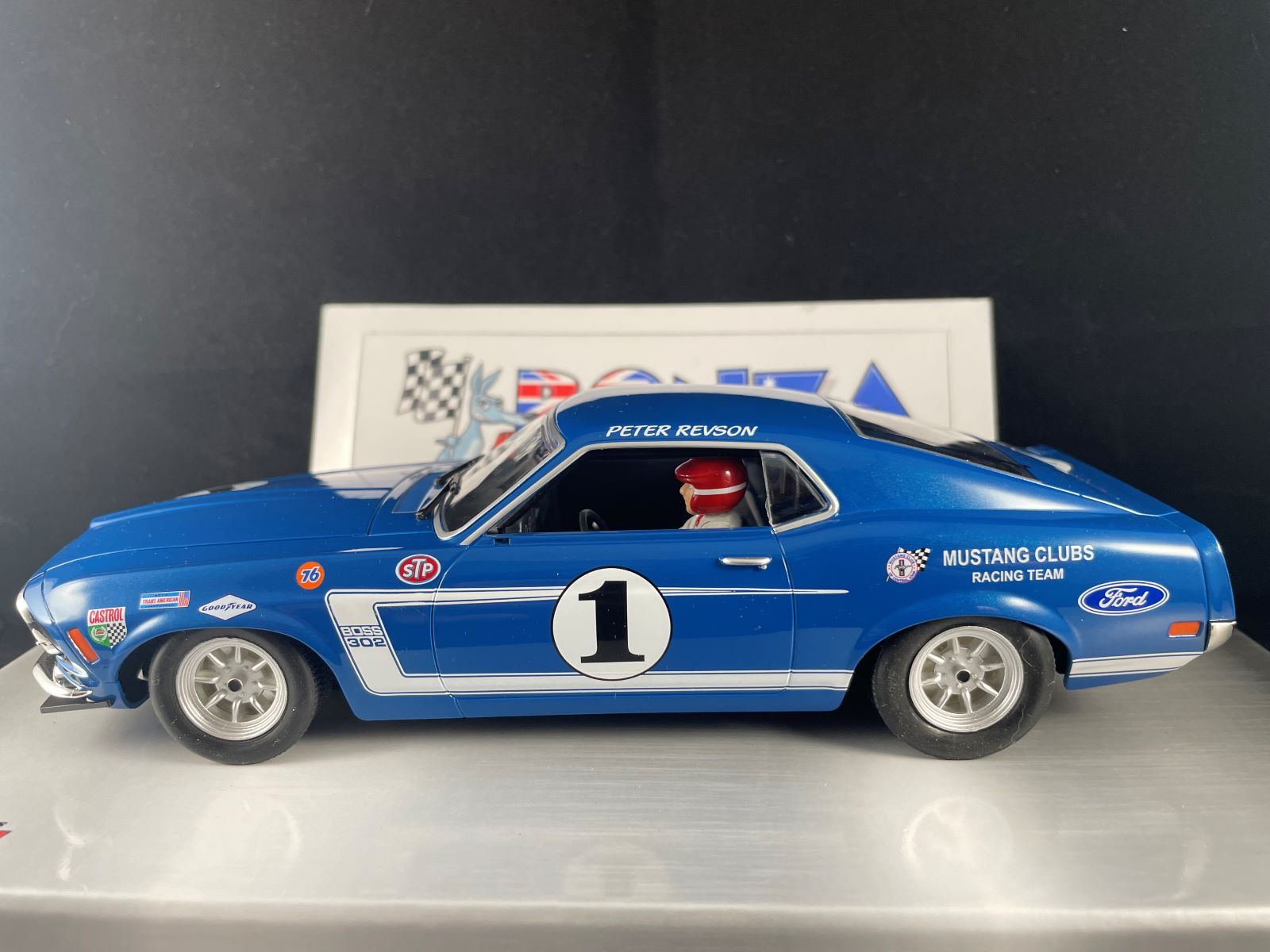BRM194 BRM FORD MUSTANG BOSS 302 #1 SHELBLY 1:24 SCALE SLOT CAR