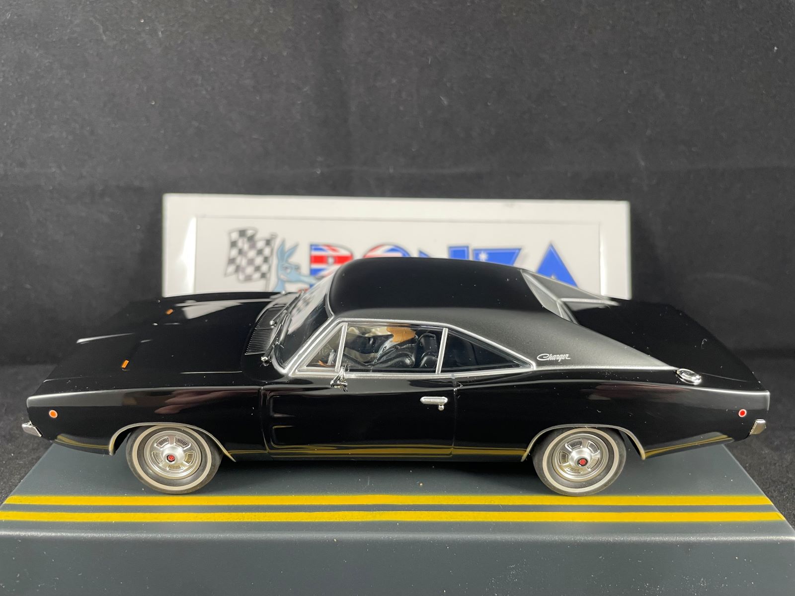 P086 PIONEER BULLITT ASSISSAN'S DODGE CHARGER R/T 50TH ANNIVERSARY EDITION 1:32 SCALE