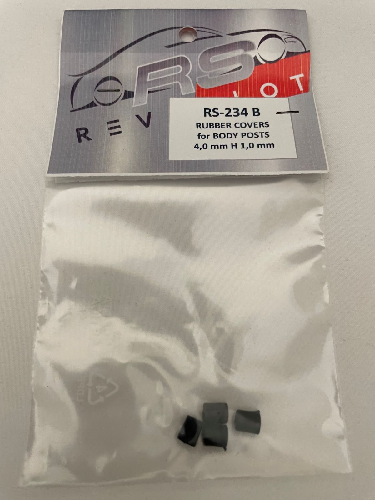 RS234B REVO SLOT RUBBER COVERS FOR BODY POSTS BLACK 4mm H 1.0mm