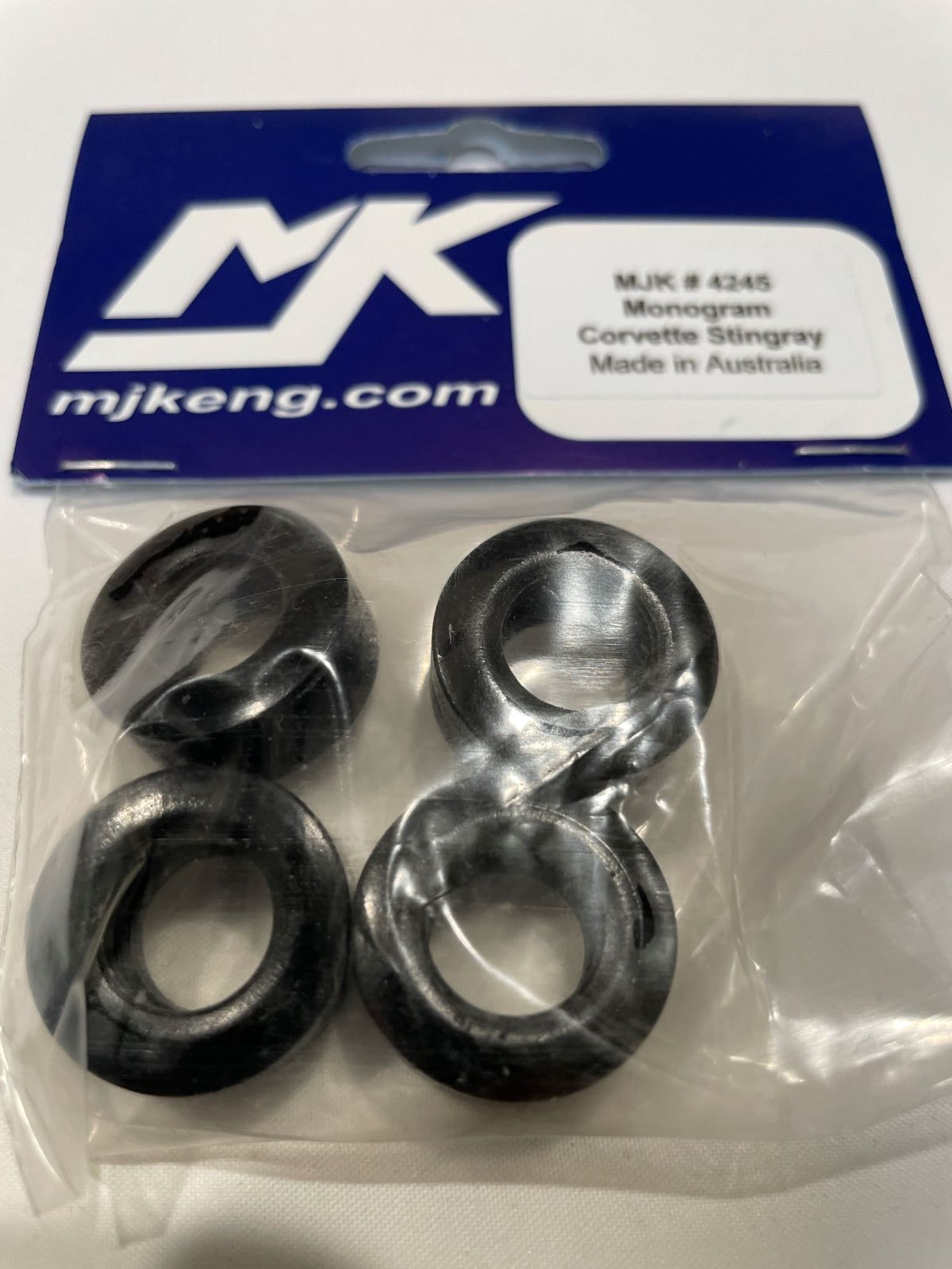 MJK 4245 MONOGRAM REVELL CORVETTE STINGRAY TYRES 1:32