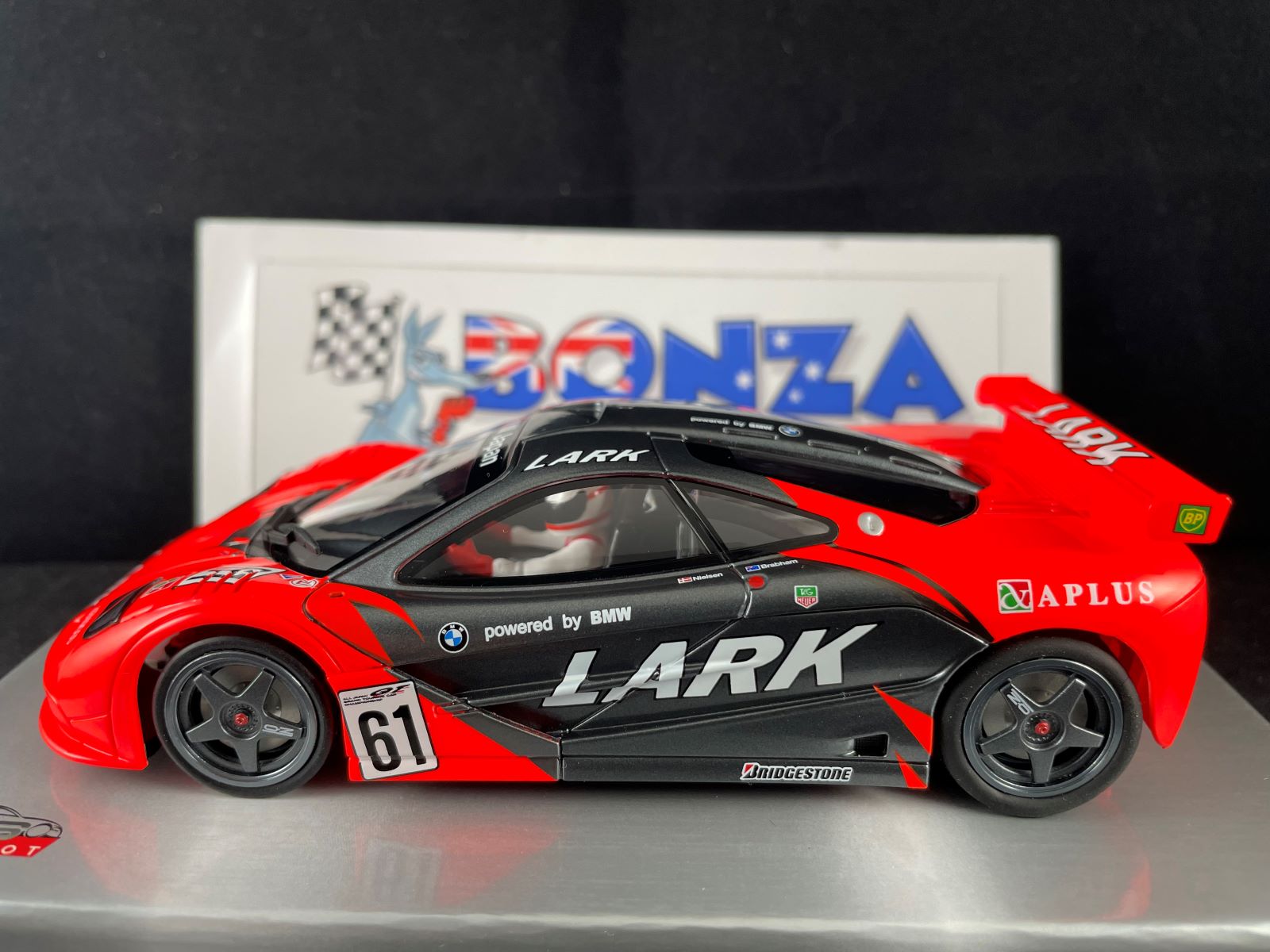 RS0310 REVO SLOT MCLAREN F1 GTR LARK #61 1:32 SLOT CAR