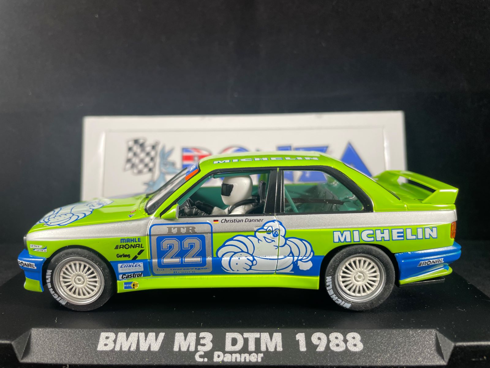 A2102 FLY BMW M3 DTM 1988 MICHELIN #22 1:32 SLOT CAR