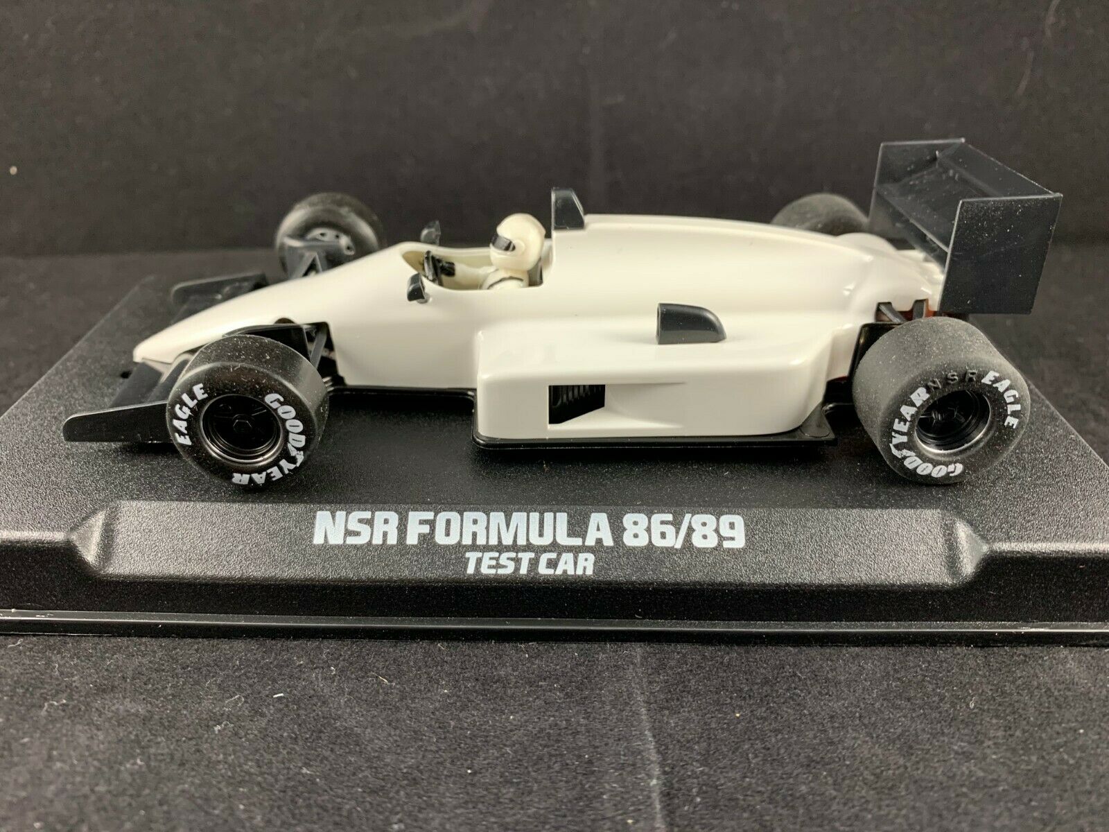 0118IL NSR F1 FORMULA 1 86/89 WHITE TEST CAR 1:32